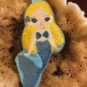 ITH Mermaid Charm