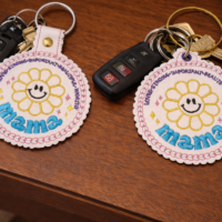 Smiling Flower Mama KeyFob/Grommet